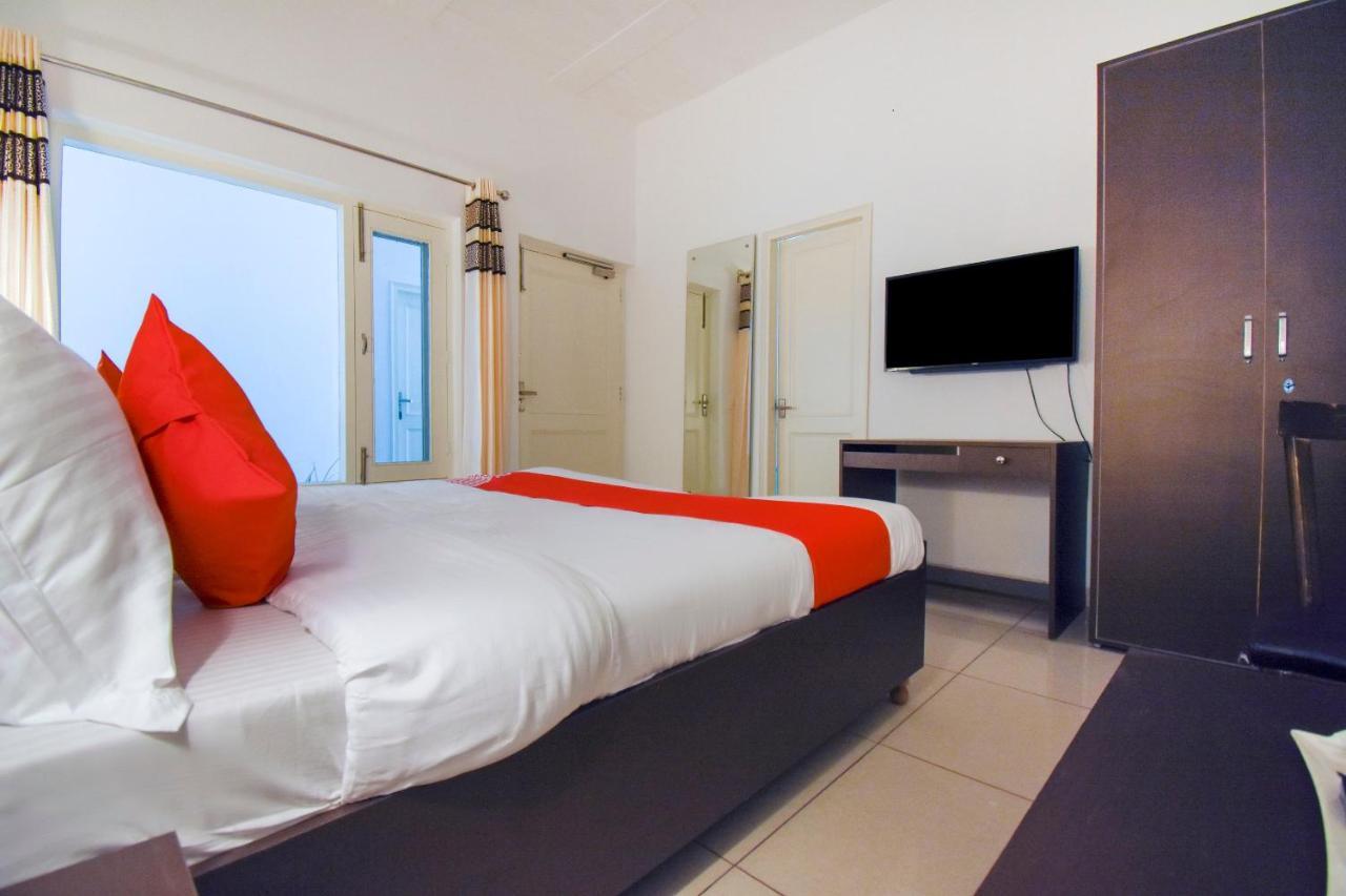 Oyo 75460 Sky High Residency Hotel Ludhiana Luaran gambar
