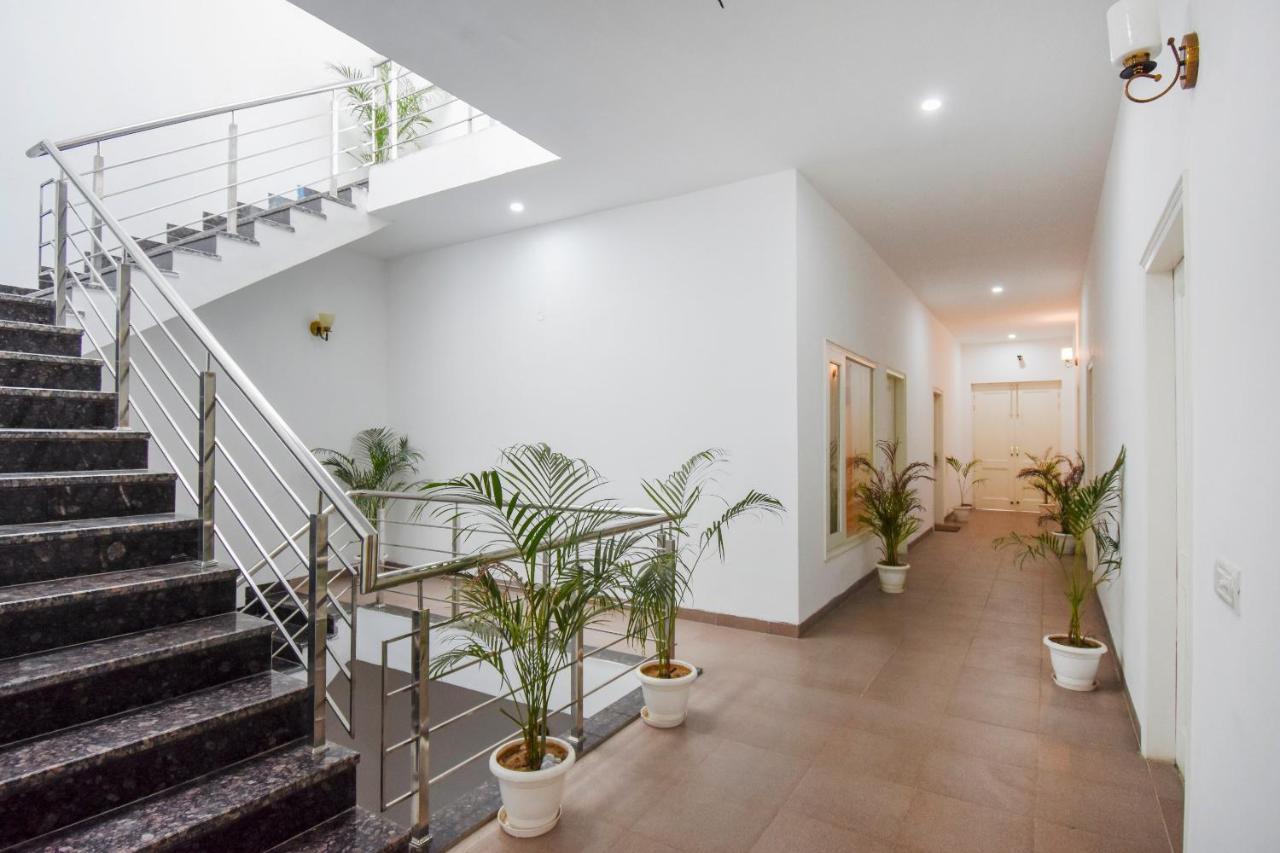 Oyo 75460 Sky High Residency Hotel Ludhiana Luaran gambar