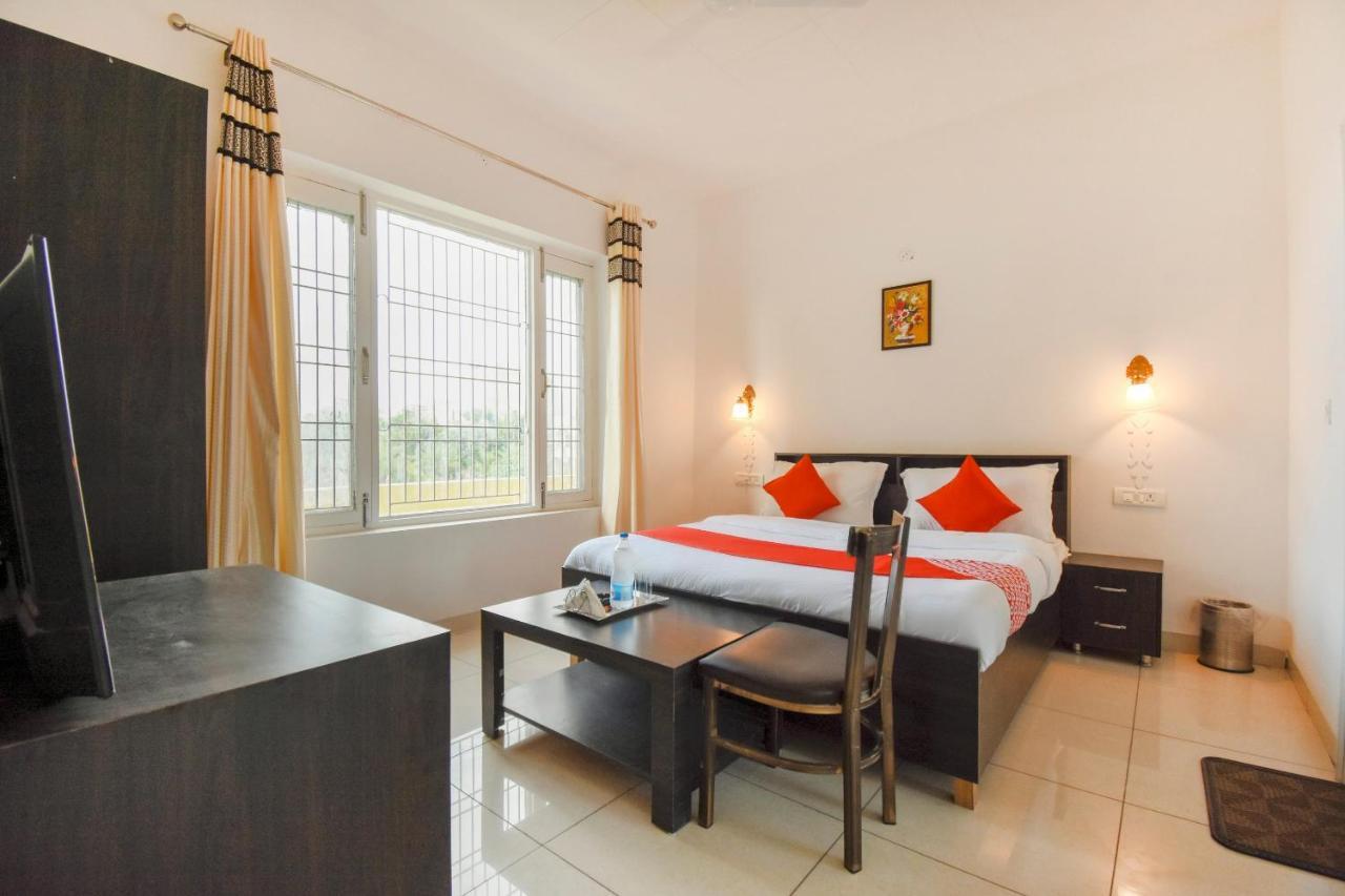 Oyo 75460 Sky High Residency Hotel Ludhiana Luaran gambar
