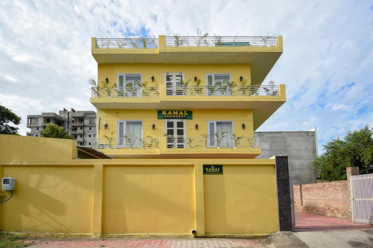 Oyo 75460 Sky High Residency Hotel Ludhiana Luaran gambar
