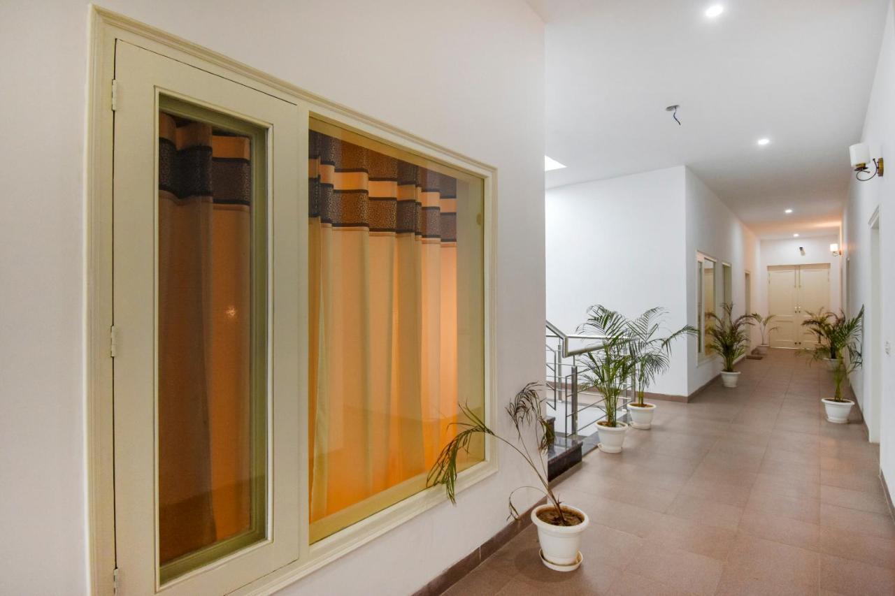 Oyo 75460 Sky High Residency Hotel Ludhiana Luaran gambar