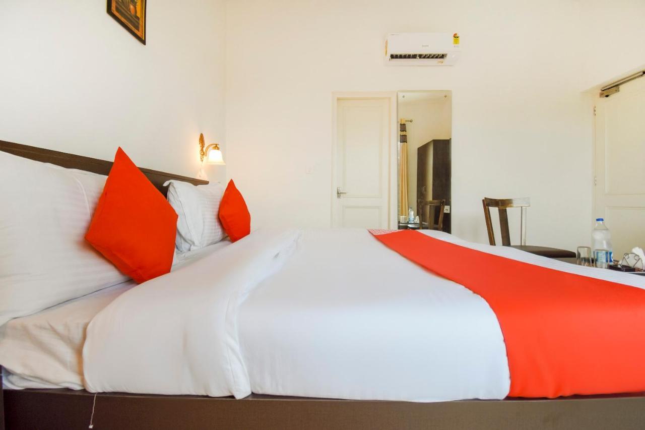 Oyo 75460 Sky High Residency Hotel Ludhiana Luaran gambar