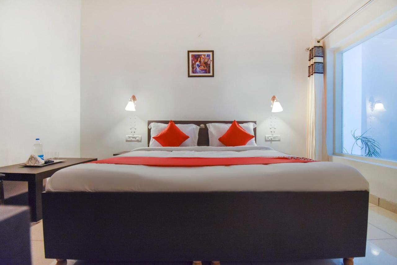 Oyo 75460 Sky High Residency Hotel Ludhiana Luaran gambar